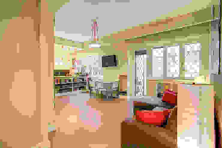 MOB ARCHITECTS Modern Living Room