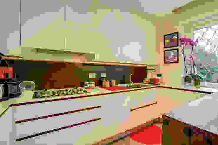 MOB ARCHITECTS Modern Kitchen