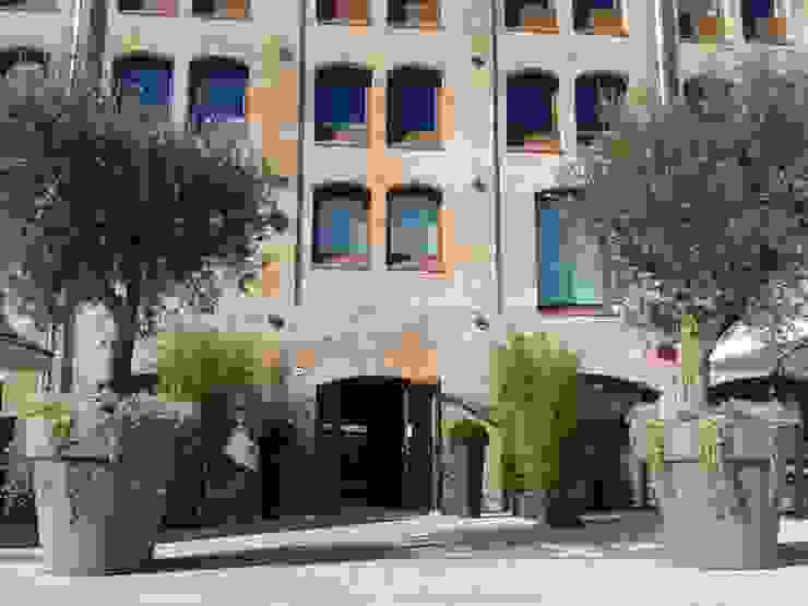 Allestimento giardino estivo locale pubblico di giardini ...