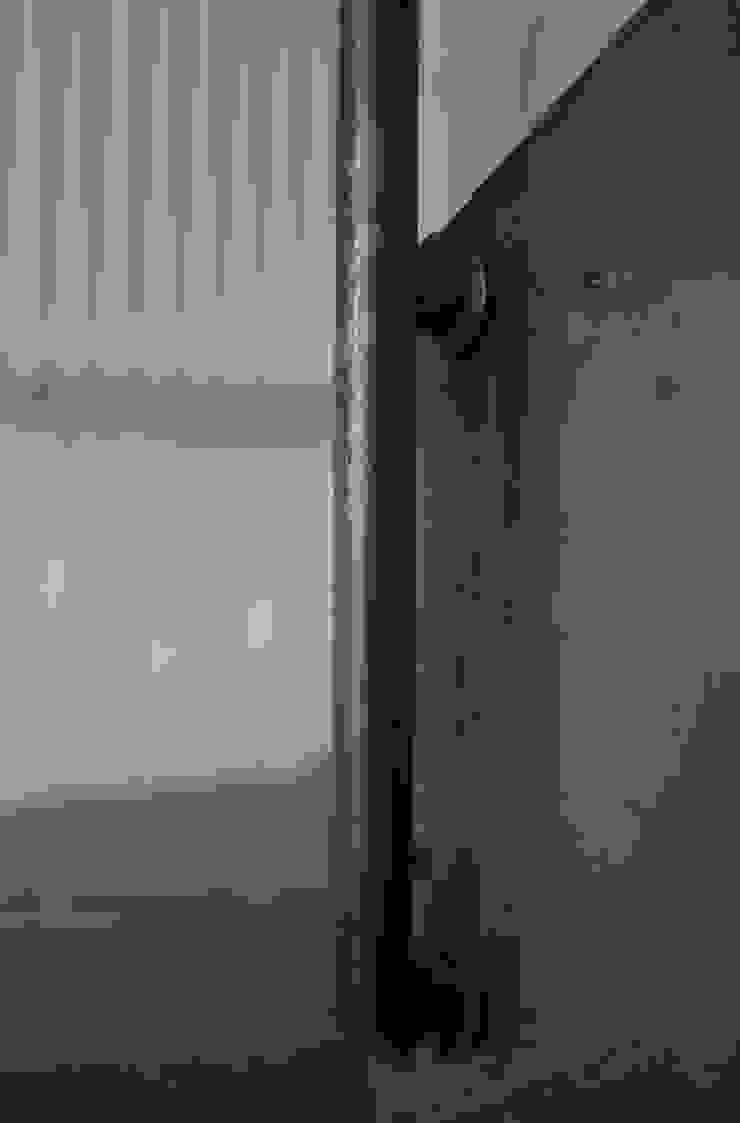 supercake Modern corridor, hallway & stairs