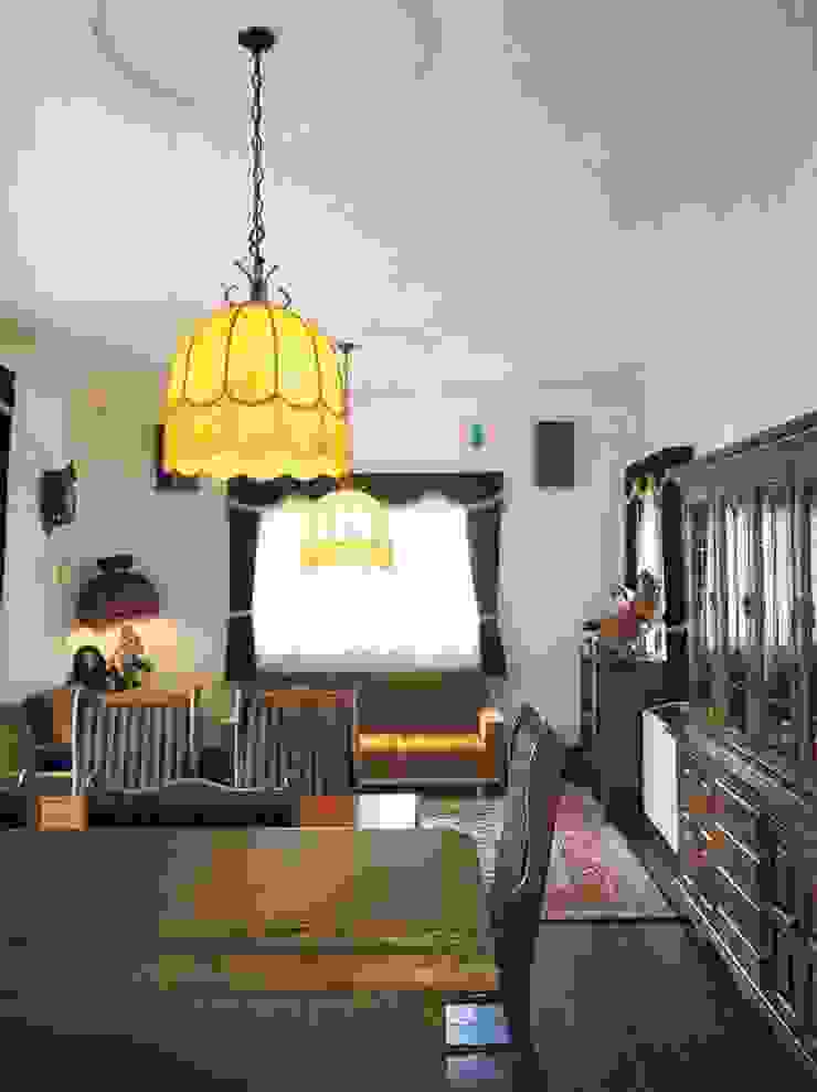 明治西洋館風アンティーク クラッシック調の家 Homify 明治西洋館風アンティーク クラッシック調の家 Homify