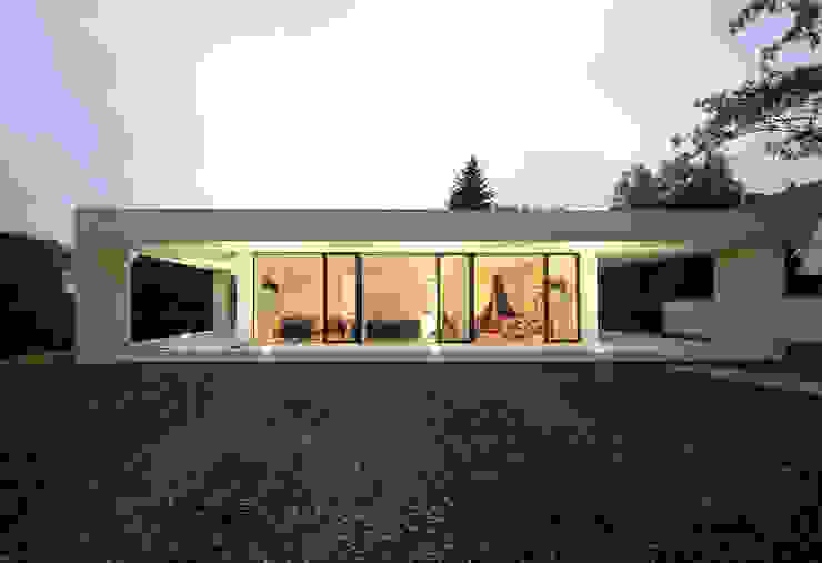 Wohnhaus in Selb, Osterwold°Schmidt EXP!ANDER Architekten Osterwold°Schmidt EXP!ANDER Architekten Minimalistische Häuser