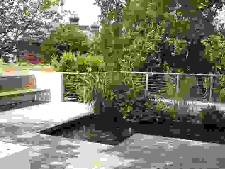 Traditional and Contemporary Mix Cherry Mills Garden Design Giardino moderno