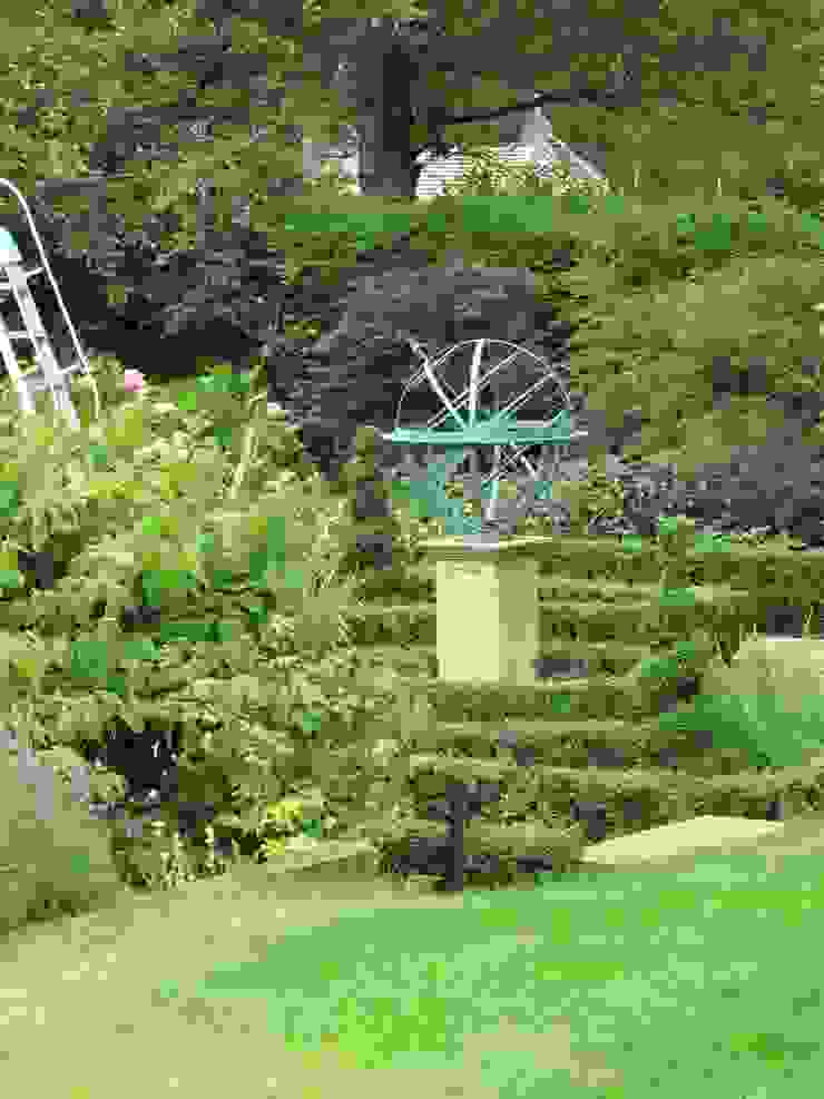 Country Family Garden With Oriental Water Garden Cherry Mills Garden Design Giardino rurale