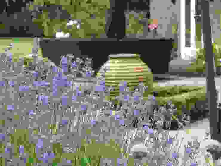Country Family Garden With Oriental Water Garden Cherry Mills Garden Design Giardino rurale