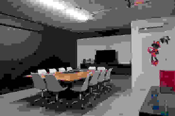 MM18 Arquitetura Offices & stores