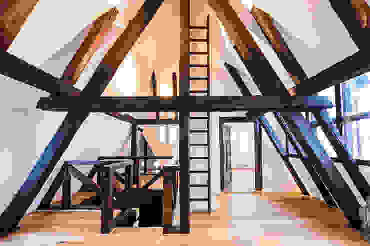 Dachboden Karl Kaffenberger Architektur | Einrichtung Klassische Wände & Böden Gebäude,Holz,Innenarchitektur,Strahl,Dreieck,Immobilie,Hartholz,Decke,Fenster,Symmetrie