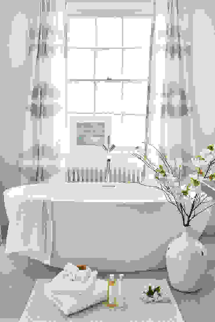 Interiors Adam Carter Photo Classic style bathroom