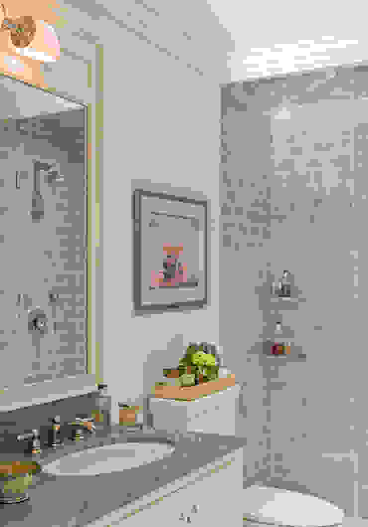 Brooklyn Heights Addition Ben Herzog Architect 식민지스타일 욕실