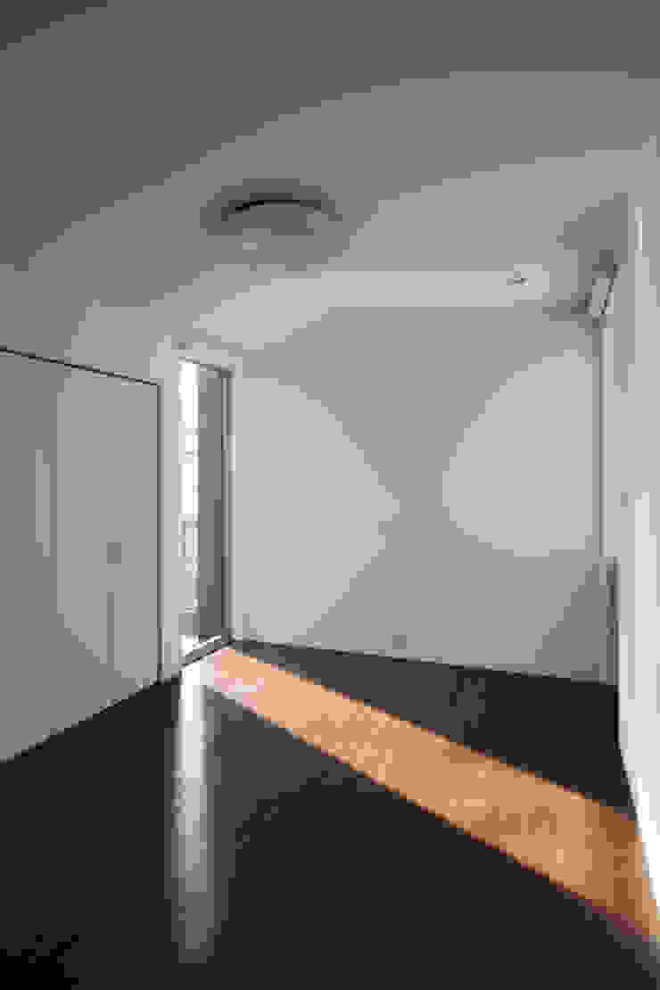 oriono no ie 一級建築士事務所アトリエm Modern style bedroom Wood Wood effect