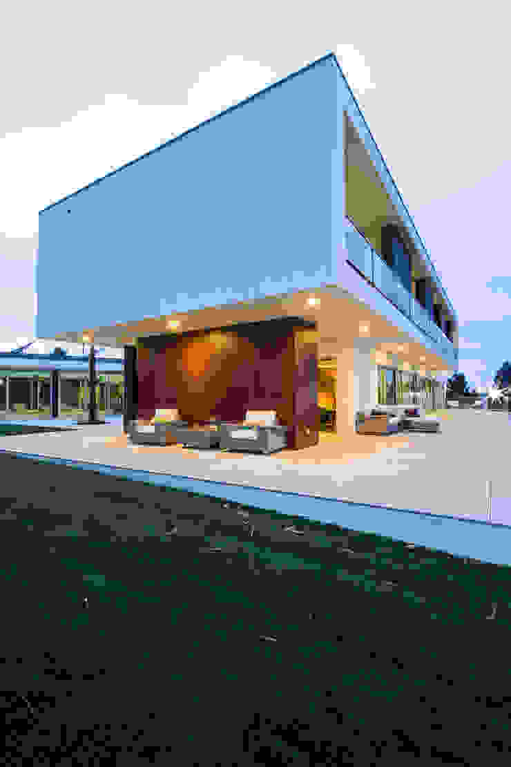 Modern houses by Atelier d'Arquitetura Lopes da Costa Modern