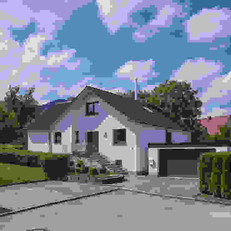 Umbauprojekt für 2 Familien KitzlingerHaus GmbH & Co. KG Klassische Häuser