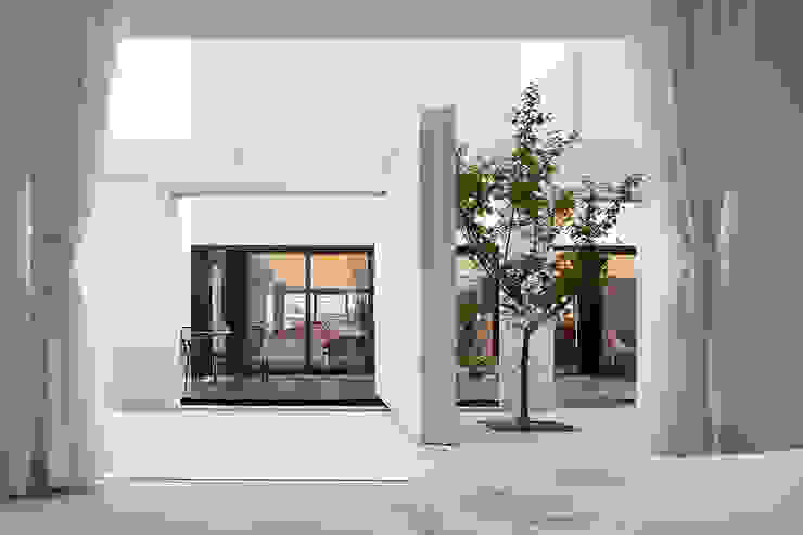 Jardins modernos por hyunjoonyoo architects Moderno