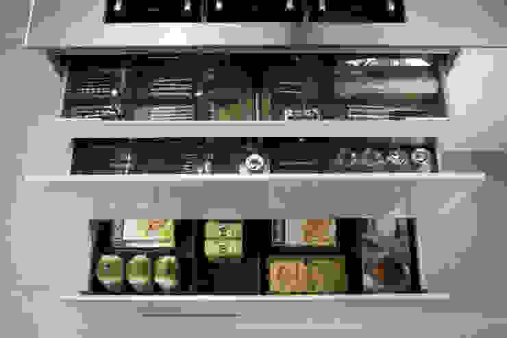 Organisation set in Walnut Urban Myth KitchenStorage