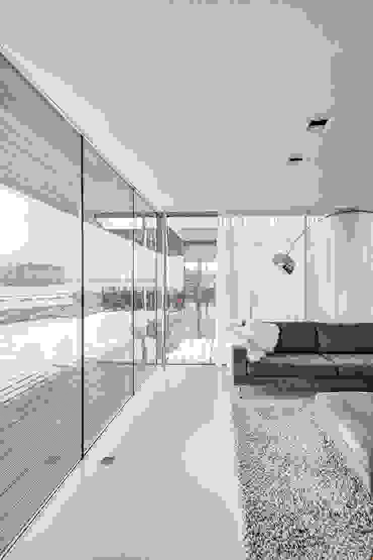 Villa SR, reitsema & partners architecten bna reitsema & partners architecten bna Modern living room