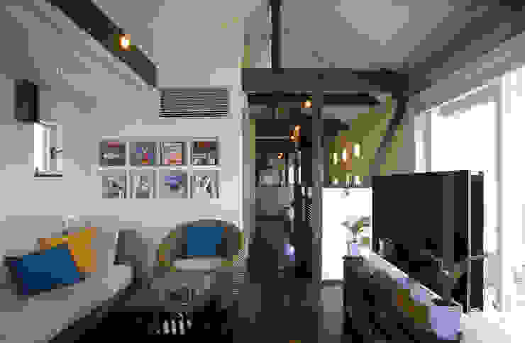 中庭から広がるリゾート空間 住宅地の中にあるバリ風のお洒落な住まい Homify