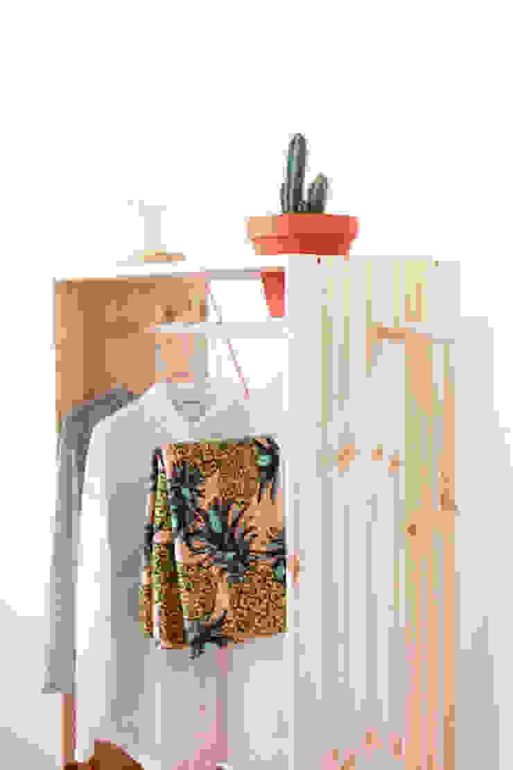 Planter Closet, Katleen Roggeman Katleen Roggeman Minimalist dressing room Wardrobes & drawers