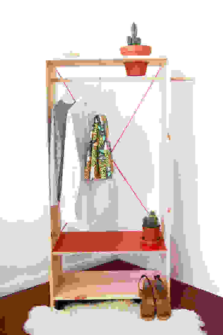 Planter Closet, Katleen Roggeman Katleen Roggeman Minimalist bedroom Wardrobes & closets