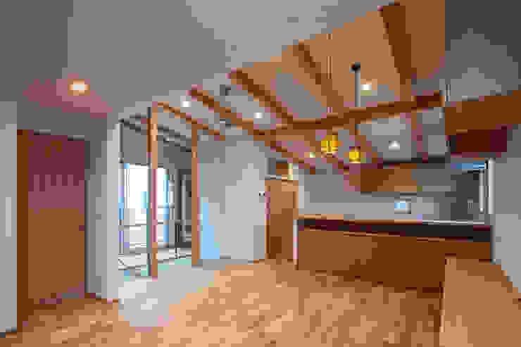 Modern living room by 神谷徹建築設計事務所 Modern