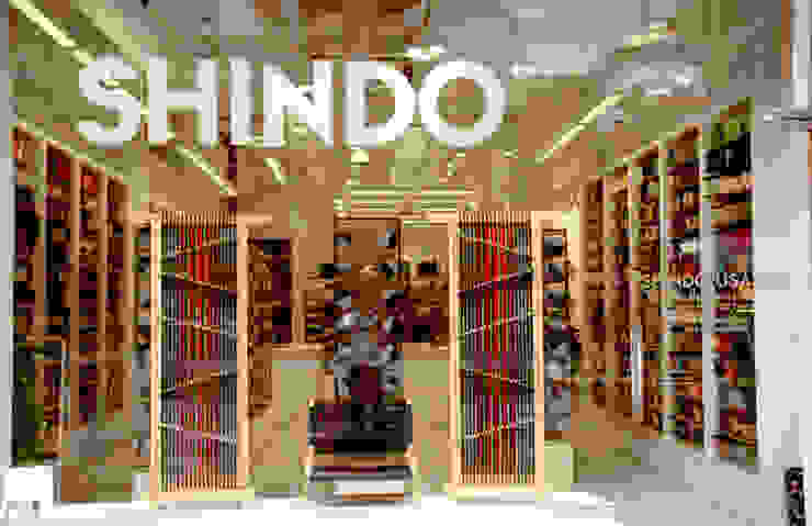 SHINDO's showroom in NYC tona BY RIKA KAWATO / tonaデザイン事務所 Spazi commerciali in stile asiatico