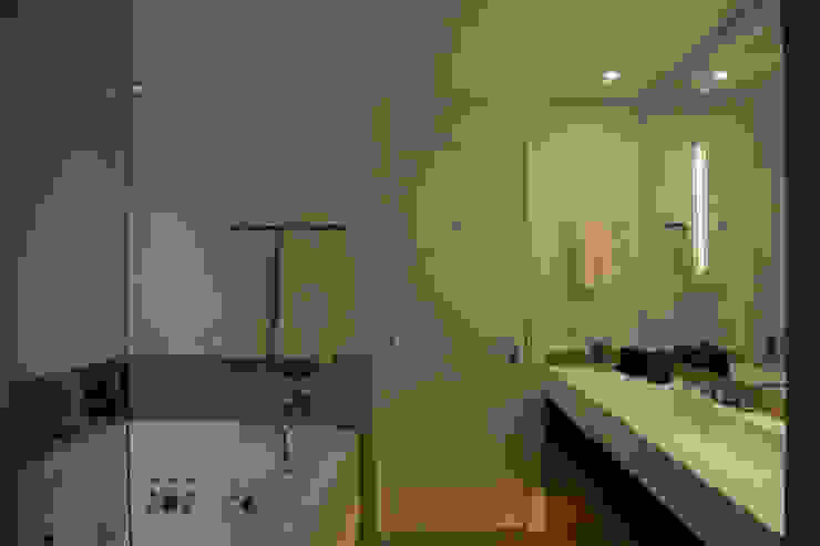 Banheiro Casal por Lembi Arquitetura