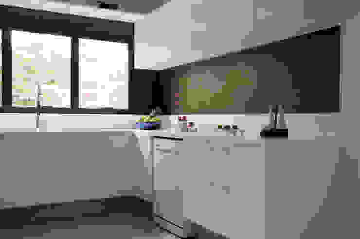 Cozinha por Lembi Arquitetura