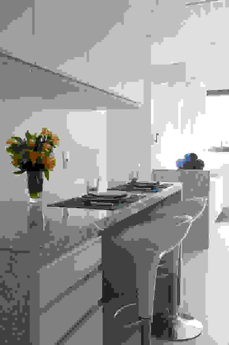 Cozinha por Lembi Arquitetura