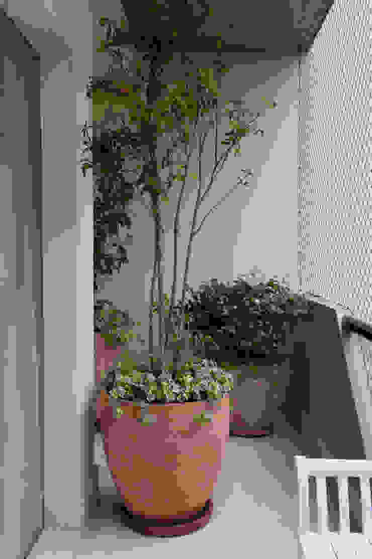 Sala de jantar_ Varanda por Lembi Arquitetura