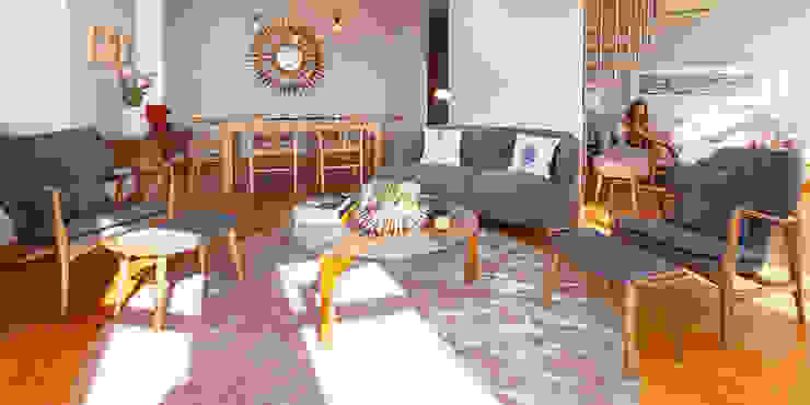 living room Staging Factory Salas de estar clássicas