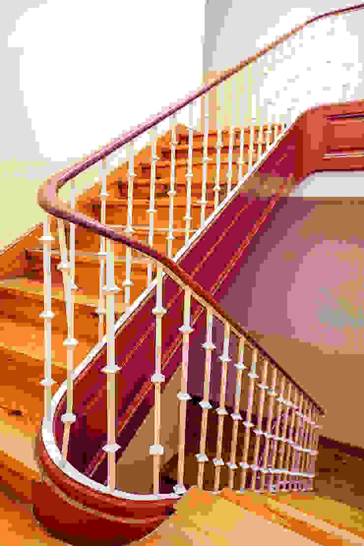 Stairs Staging Factory Corredores, halls e escadas rústicos