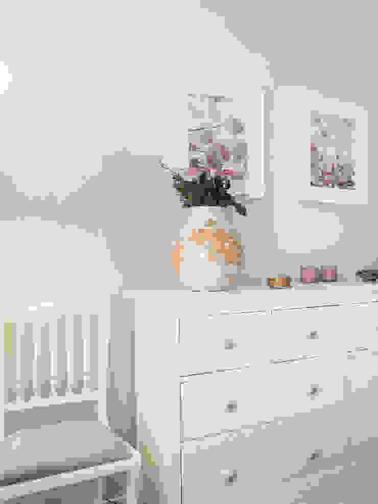 Apartamento em Sintra Quartos modernos por MUDA Home Design Moderno