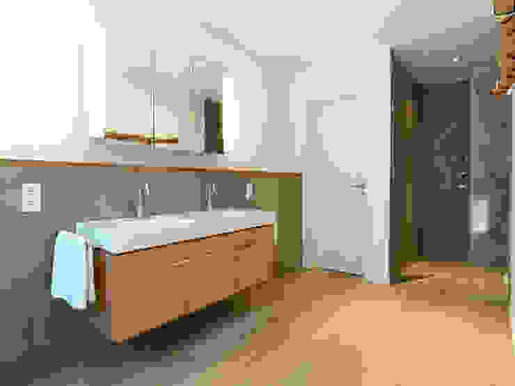 13 moderne Badezimmer mit Doppelwaschtisch