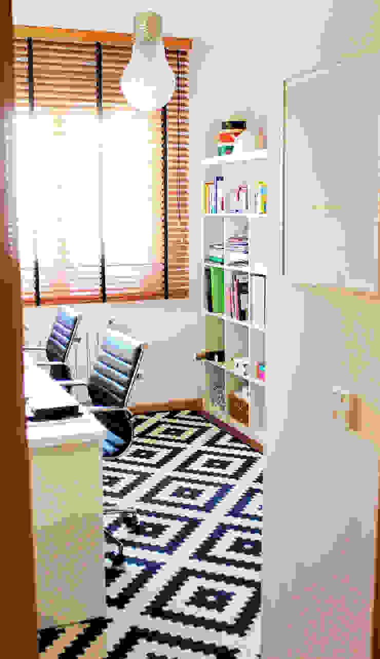 Estudio en casa itta estudio Estudios y despachos de estilo ecléctico