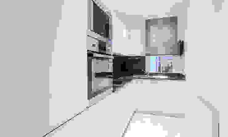 Kitchen من Temza design and build حداثي