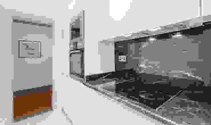 Kitchen من Temza design and build حداثي