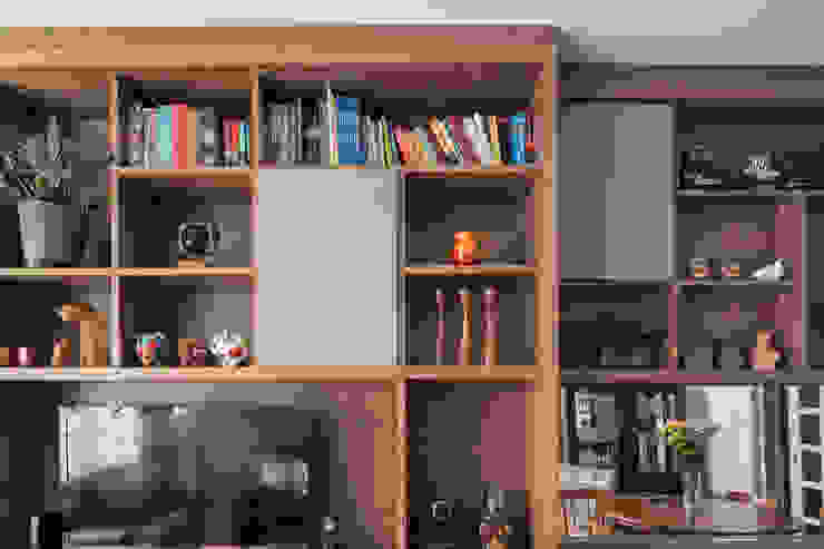 Estar Salas de estar ecléticas por Blacher Arquitetura Eclético