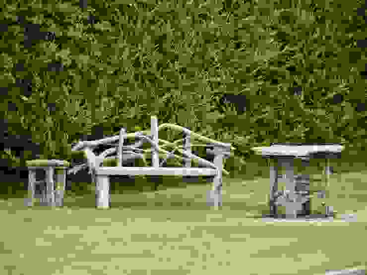 Driftwood Garden Bench And table Julia's Driftwood 花園家具