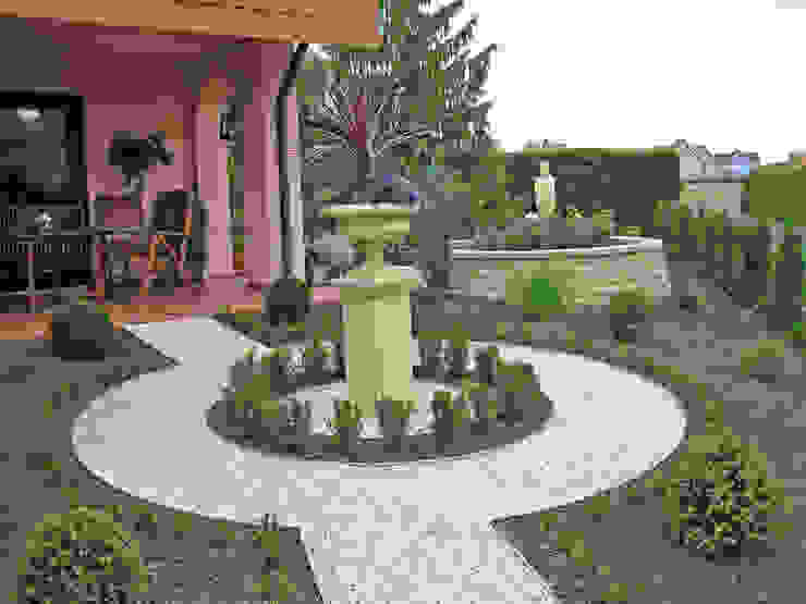 Gartenprofil 3000 Rasenkanten Fur Privat Profi Von Terra S Gmbh Homify