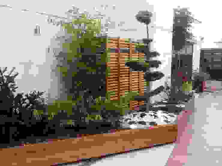 Ogród na dachu z nutką orientu GREENERIA Azjatycki balkon, taras i weranda