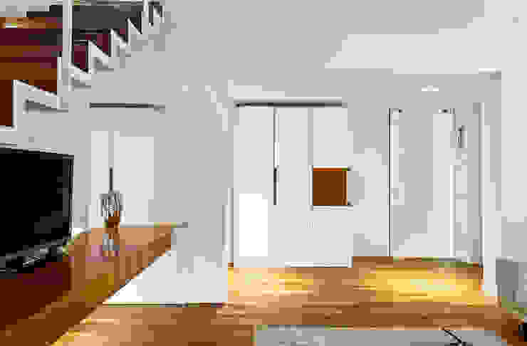 Andrea Stortoni Architetto الممر الحديث، المدخل و الدرج