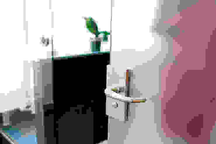 Traber Obras Modern bathroom