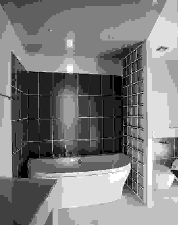 квартира на Авиационной Ванная комната в стиле модерн от Disobject architects Модерн