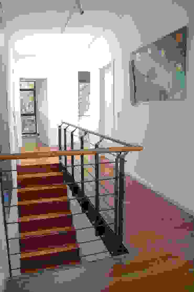 Einfamilienwohnhaus im Landkreis Hamburg/ Harburg, Architekt Witte Architekt Witte Modern Corridor, Hallway and Staircase Wood White