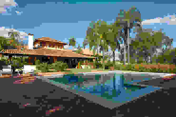 PM Arquitetura Rustic style house