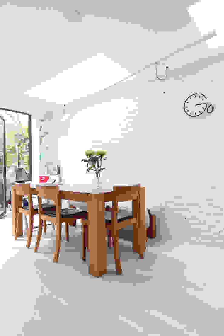 MN Residence, deDraft Ltd deDraft Ltd Skandinavische Esszimmer