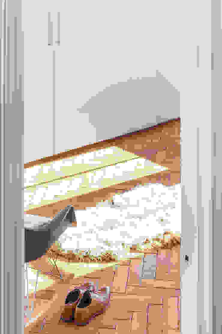 FC Residence I deDraft Ltd Modern style bedroom