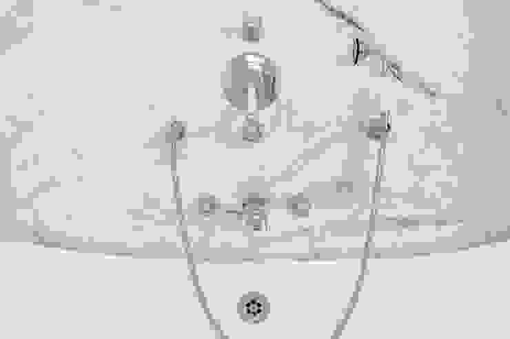 FC Residence I deDraft Ltd Modern bathroom