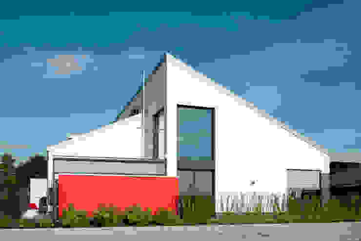 Architekturbüro J. + J. Viethen Modern houses