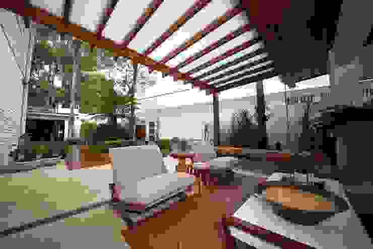 Residência Jardim Marajoara, MeyerCortez arquitetura & design MeyerCortez arquitetura & design Modern Terrace