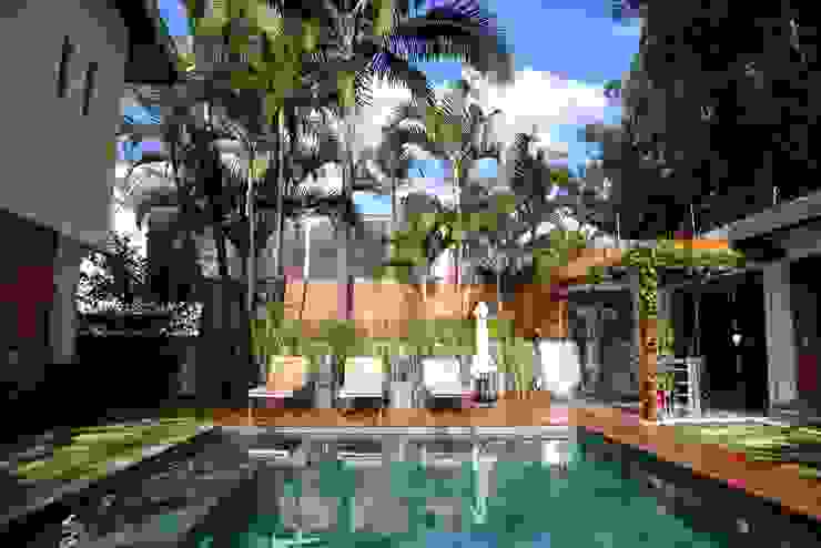 Modern Pool by MeyerCortez arquitetura & design Modern